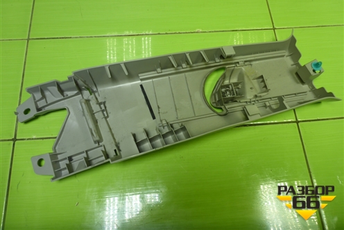 Обшивка стойки центральная верхняя левая (6242042070) для Toyota Rav-4 с 2012-2019г (Рав 4)