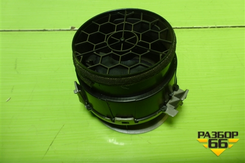 Дефлектор воздушный левый (5566042030) для Toyota Rav-4 с 2012-2019г (Рав 4)