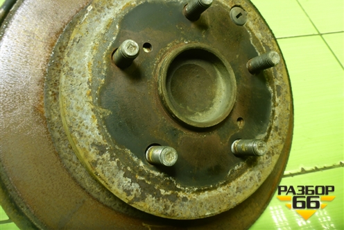 Кулак задний левый для Toyota Rav-4 с 2012-2019г (Рав 4)