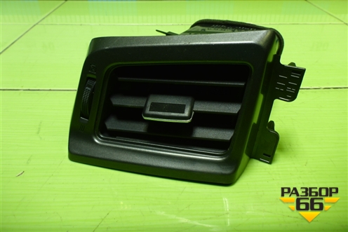 Дефлектор воздушный центральный левый (5567042080) для Toyota Rav-4 с 2012-2019г (Рав 4)