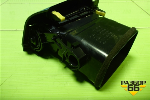 Дефлектор воздушный центральный правый (5567042110) для Toyota Rav-4 с 2012-2019г (Рав 4)