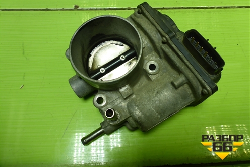 Заслонка дроссельная электрическая (2203037050) для Toyota Rav-4 с 2012-2019г (Рав 4)