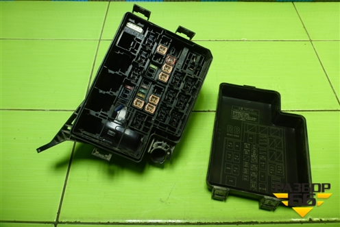 Блок предохранителей подкапотный для Toyota Rav-4 с 2012-2019г (Рав 4)