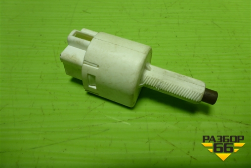 Датчик включения стопсигнала для Toyota Rav-4 с 2012-2019г (Рав 4)