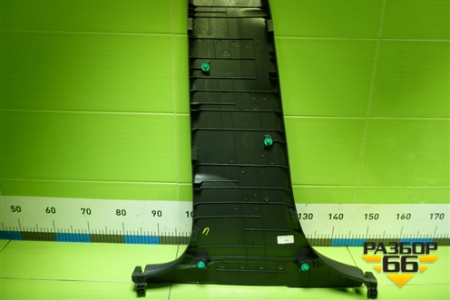 Обшивка стойки центральная нижняя правая (85845D7000) для Hyundai Tucson с 2015-2022г (Туксон)