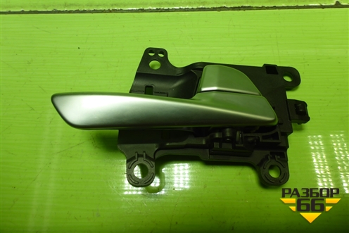 Ручка внутренняя двери передней правой для Hyundai Tucson с 2015-2022г (Туксон)