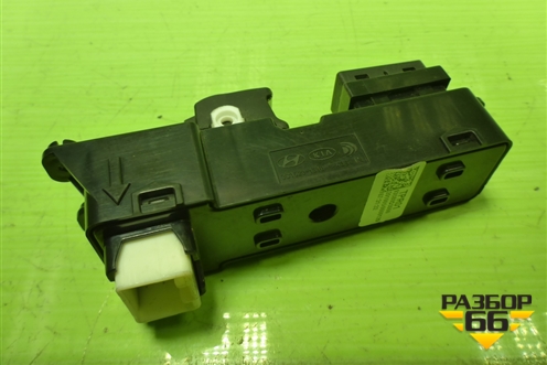 Кнопка стеклоподъёмника (задняя левая) (93580D3000) для Hyundai Tucson с 2015-2022г (Туксон)