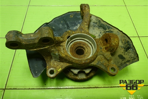 Кулак поворотный передний правый для Toyota Camry V40 с 2006-2011г (Камри)