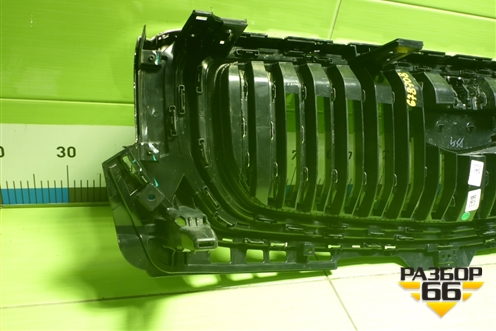 Решетка радиатора (под камеру) (8889607258) для Geely Monjaro с 2021г (Монджаро)