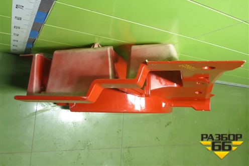Корпус подножки левой (8405223C6201) для Dongfeng DFH4180