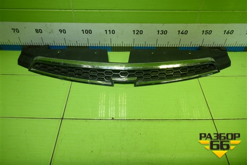 Решетка радиатора (верхняя часть дубликат) для Chevrolet Cruze c 2009-2015г (Круз)