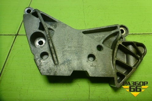Кронштейн двигателя правый (1.8л BZB)  (06J199207K) для Volkswagen Passat-CC с 2008г (Пассат ЦЦ)