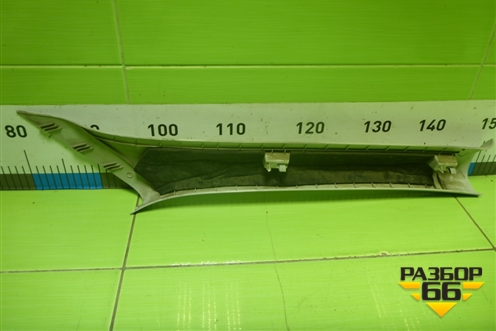 Обшивка стойки лобового стекла левая (5JA867233B) для Skoda Rapid с 2013г (Рапид)