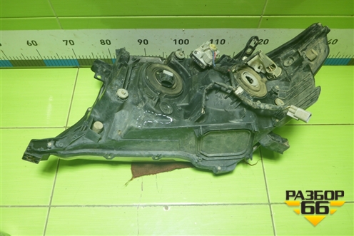 Фара правая (до 2012г галоген) для Toyota Land Cruiser (200) с 2008г (Ленд Крузер)