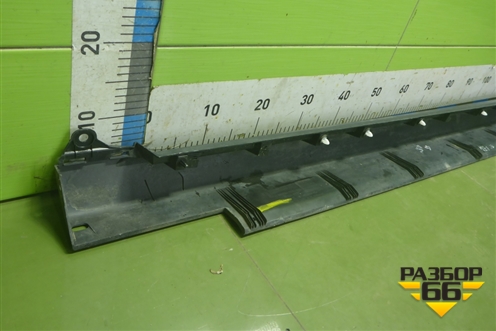 Накладка на порог наружная правая (410500516J0U) для Москвич 3 с 2022г