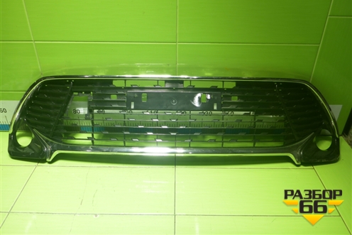 Решетка в передний бампер центральная (после 2014г) для Toyota Camry XV50 с 2011-2018г (Камри)