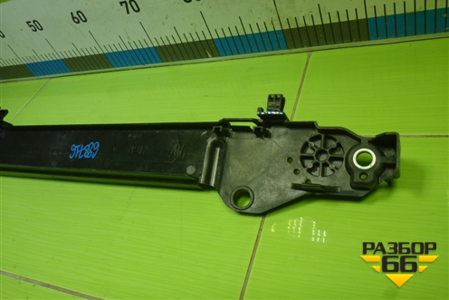 Кронштейн радиатора верхний (1671236080) для Toyota Rav-4 с 2012-2019г (Рав 4)