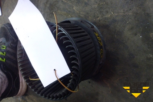 Моторчик отопителя для Peugeot 207 с 2006-2015г