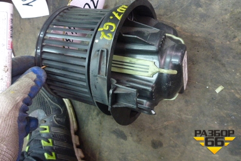 Моторчик отопителя для Peugeot 207 с 2006-2015г